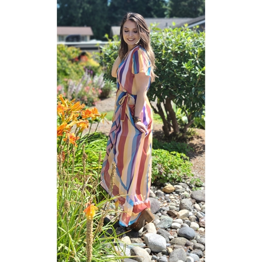 Peach Love California Maxi Dress Women's Medium Faux Wrap Multicolor Stripes
